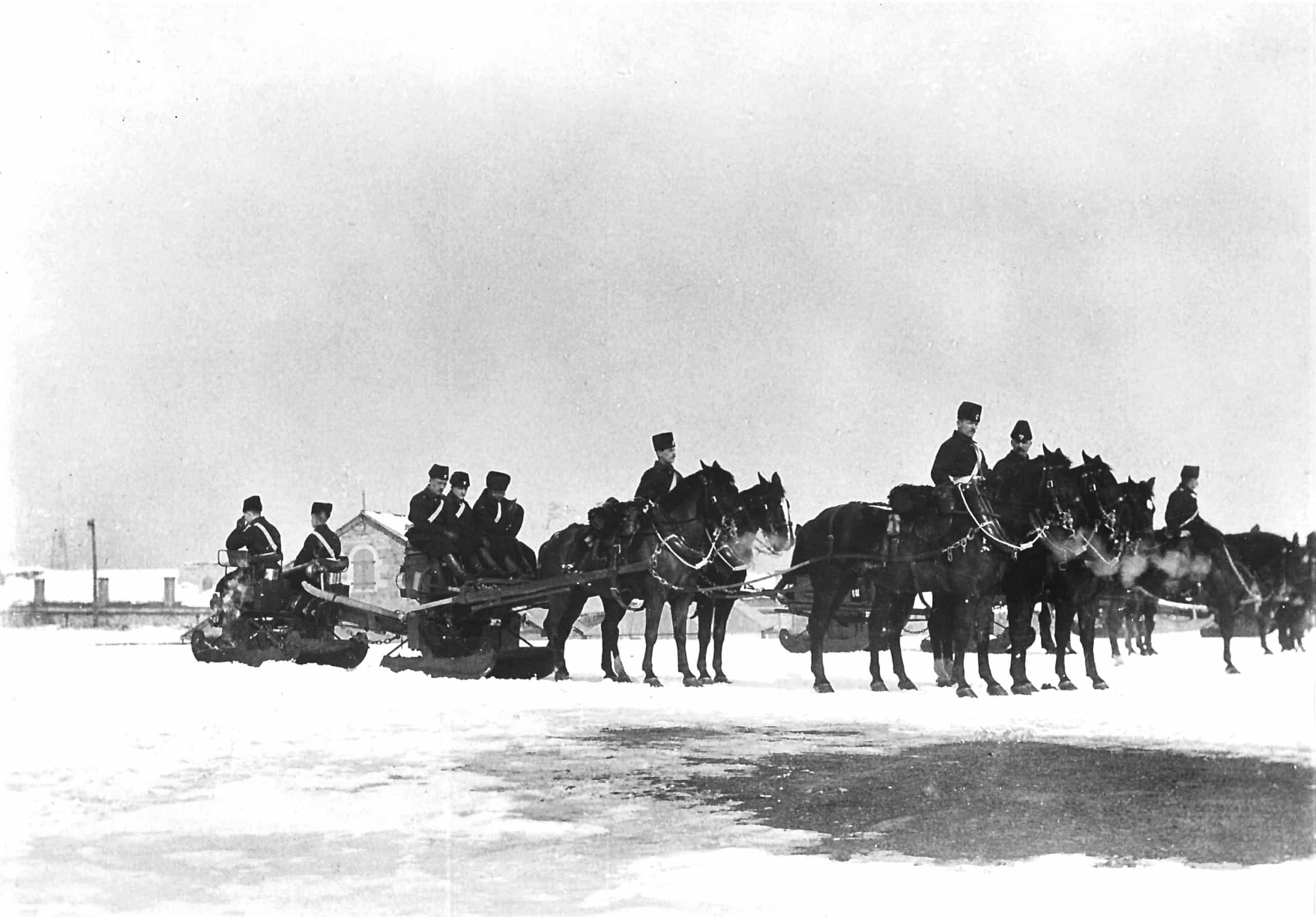 Winter-Carriage-with-9-Pounder-RML-1880s-scaled