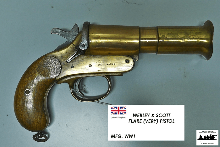 Webley-and-Scott-Very-Pistol