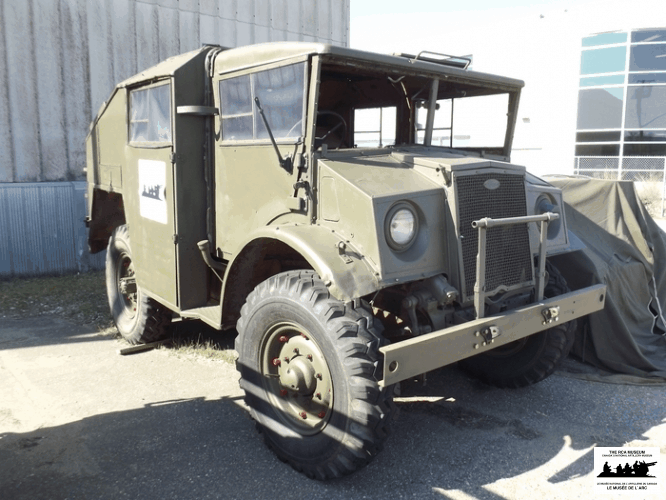 Ford-Artillery-Tractor-Cab-13